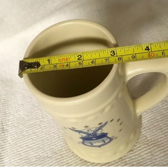 Vintage U.S. AIR FORCE ACADEMY CERAMIC TANKARD /BEER STEIN -SEAL w/gold Stars - Picture 6 of 6